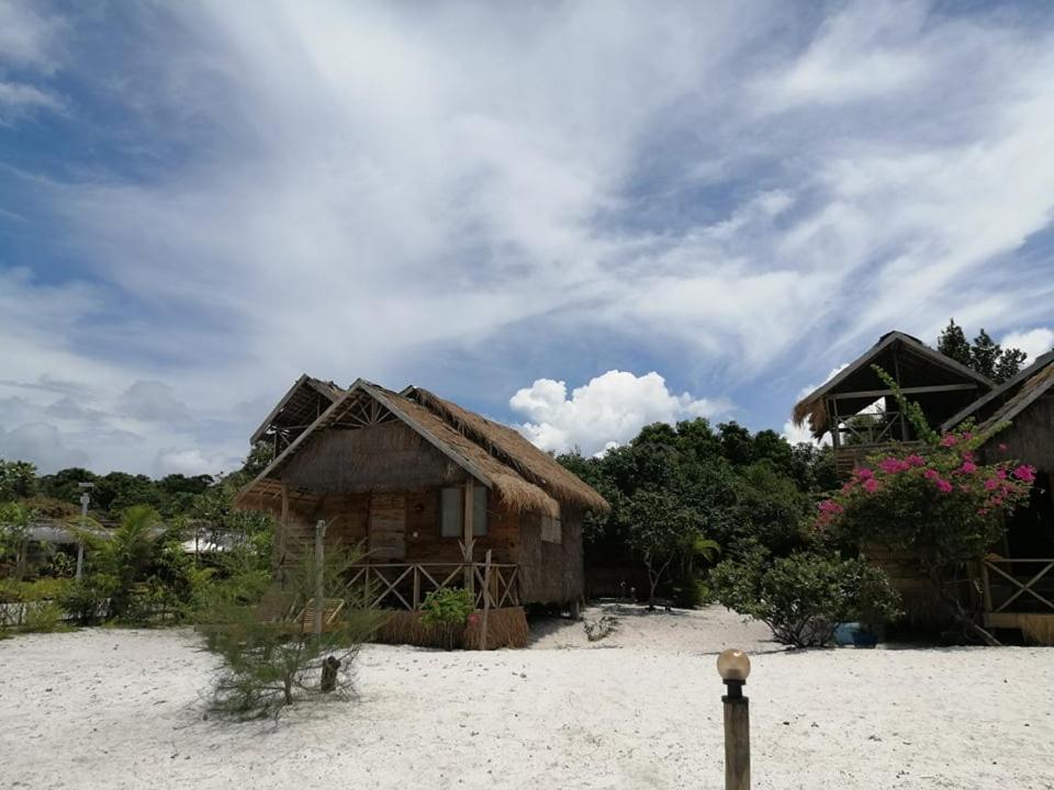 Green Blue Beach Hostel Koh Rong Sanloem Dış mekan fotoğraf