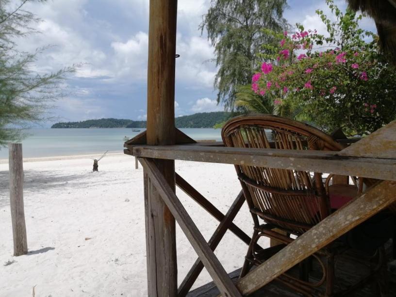 Green Blue Beach Hostel Koh Rong Sanloem Dış mekan fotoğraf