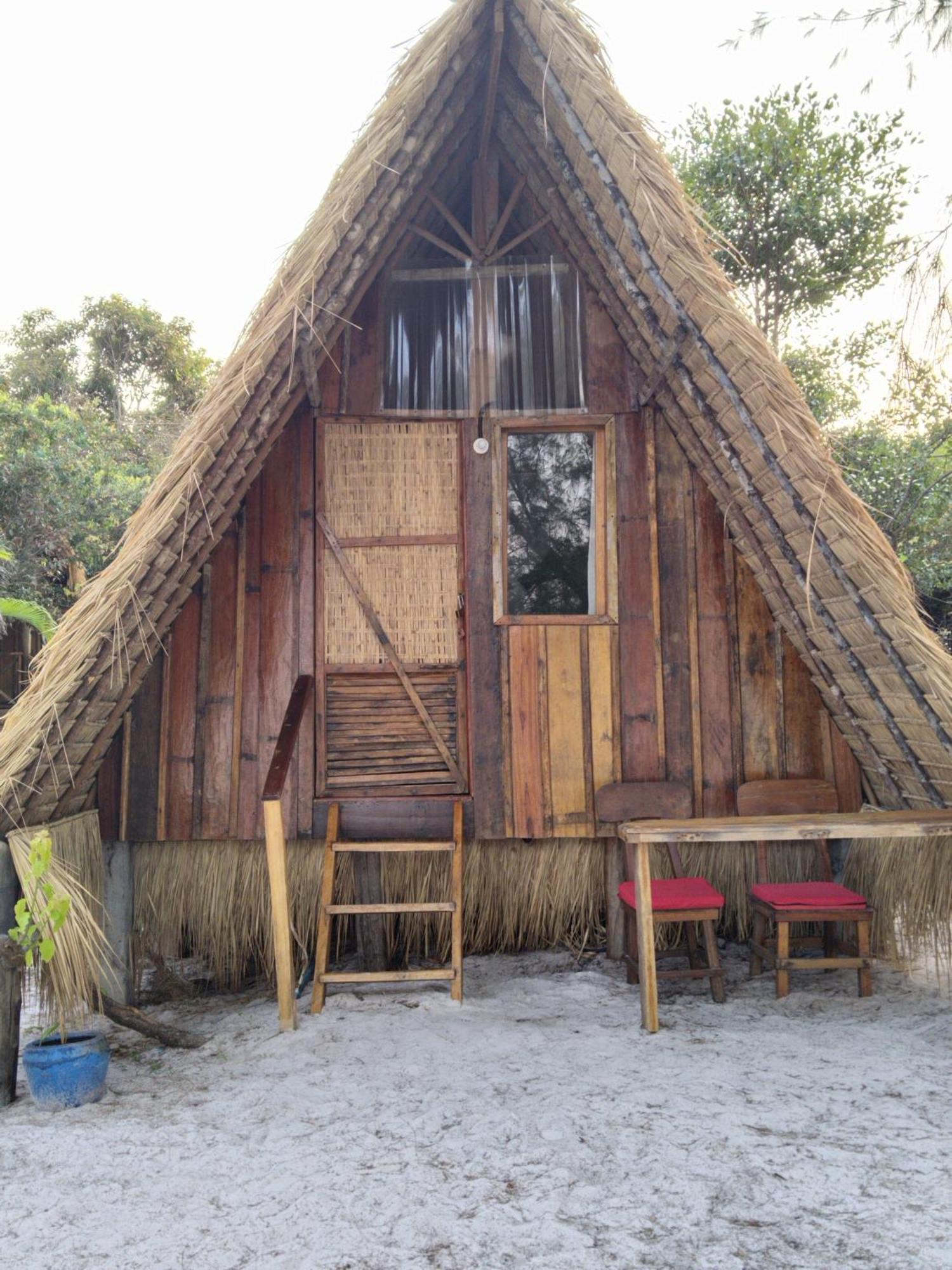 Green Blue Beach Hostel Koh Rong Sanloem Dış mekan fotoğraf