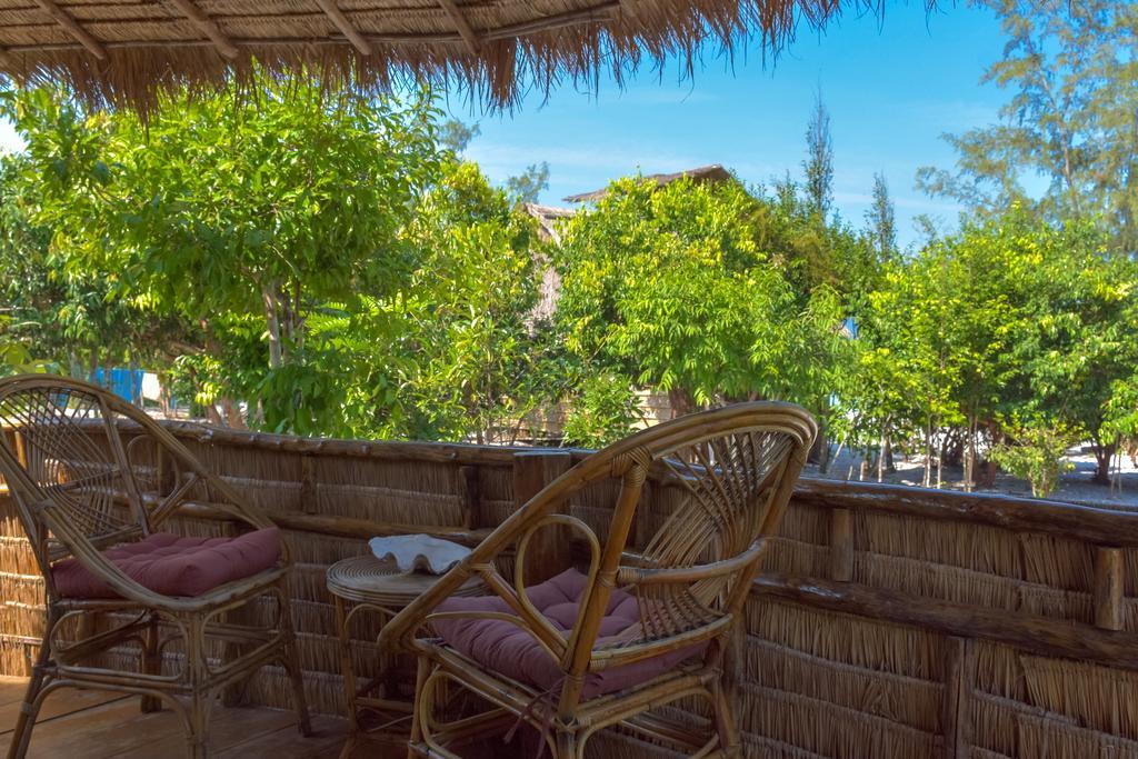 Green Blue Beach Hostel Koh Rong Sanloem Dış mekan fotoğraf