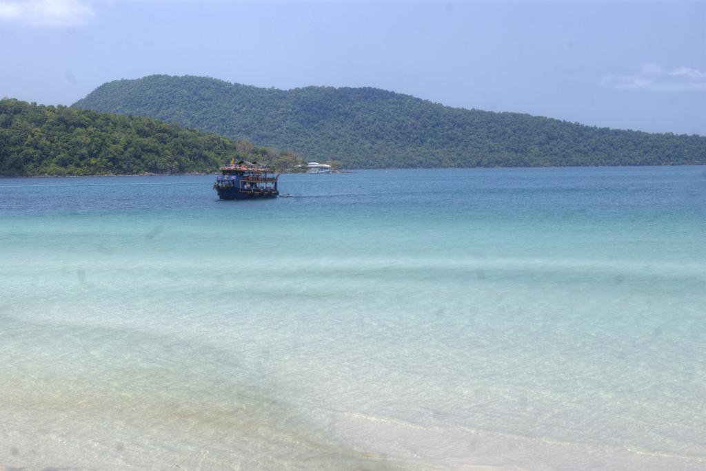 Green Blue Beach Hostel Koh Rong Sanloem Dış mekan fotoğraf